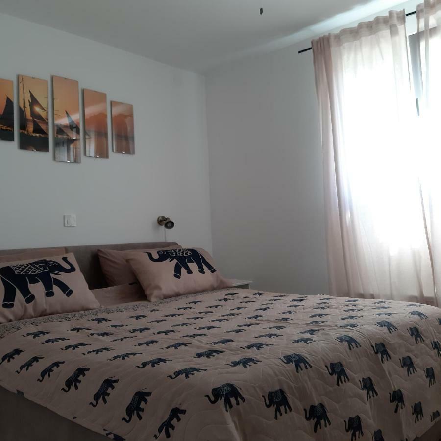 Apartamento Vitez'S House Novigrad/Knight'S House Novigrad Novigrad  Exterior foto